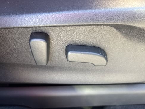 Used 2024 Subaru Ascent Touring image 11