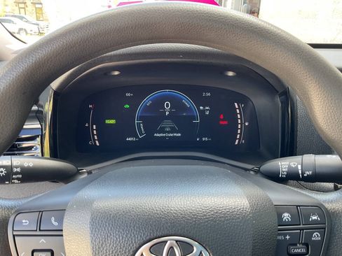 Used 2025 Toyota Camry LE FWD image 21
