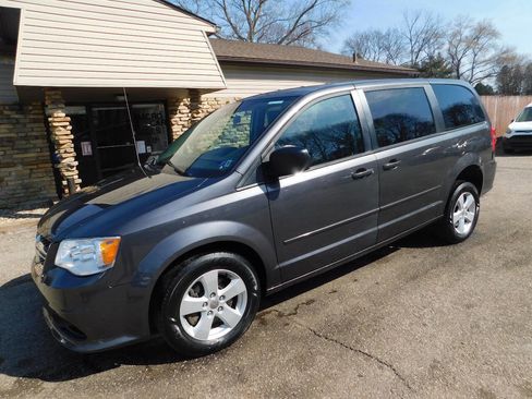 Used 2016 Dodge Grand Caravan SE w/ Quick Order Package 29E SE image 10