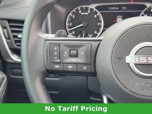Used 2024 Nissan Rogue SV FWD image 27