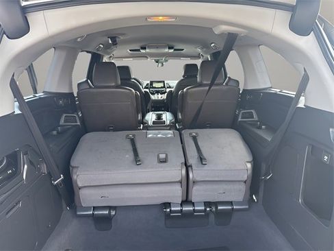 Used 2018 Honda Odyssey Touring image 26