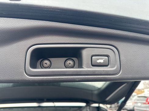 Used 2019 Honda Pilot Elite image 12