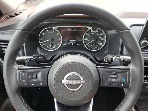 Certified 2022 Nissan Rogue SV w/ SV Premium Package AWD/4WD image 21