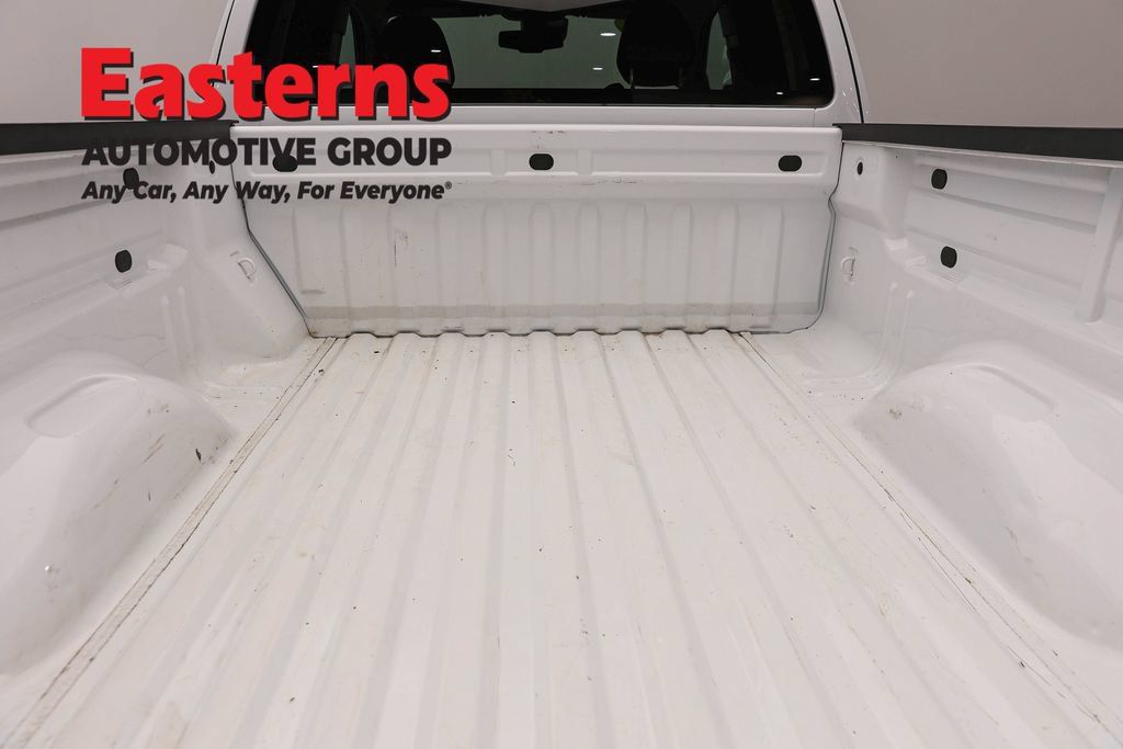 Used 2022 Chevrolet Colorado LT w/ Fleet Safety Package RWD image 11