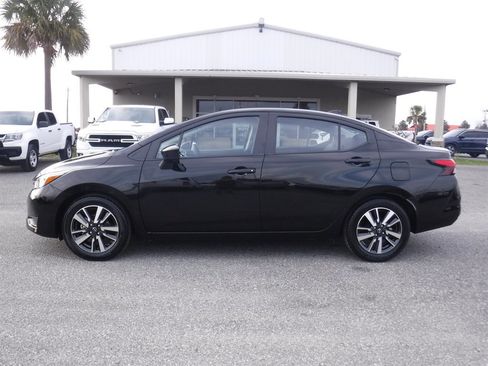 Used 2024 Nissan Versa SV image 1
