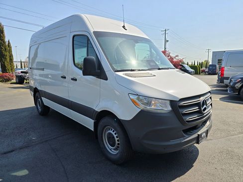 New 2025 Mercedes-Benz Sprinter 2500 image 9