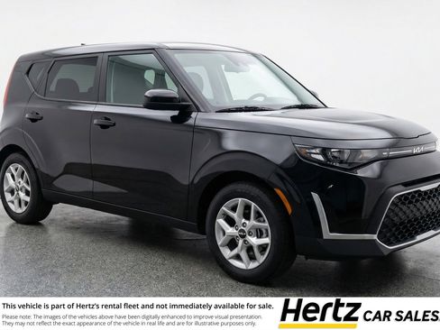 Used 2025 Kia Soul LX w/ LX Technology Package image 1
