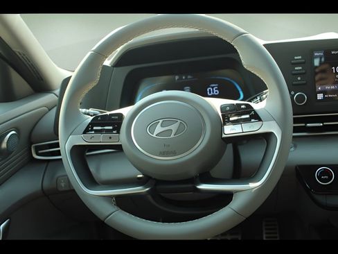 New 2025 Hyundai Elantra Sport image 23