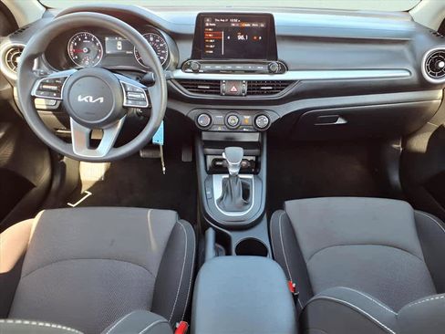 Used 2024 Kia Forte LX image 8