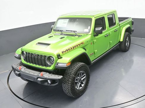 Used 2025 Jeep Gladiator Mojave image 46
