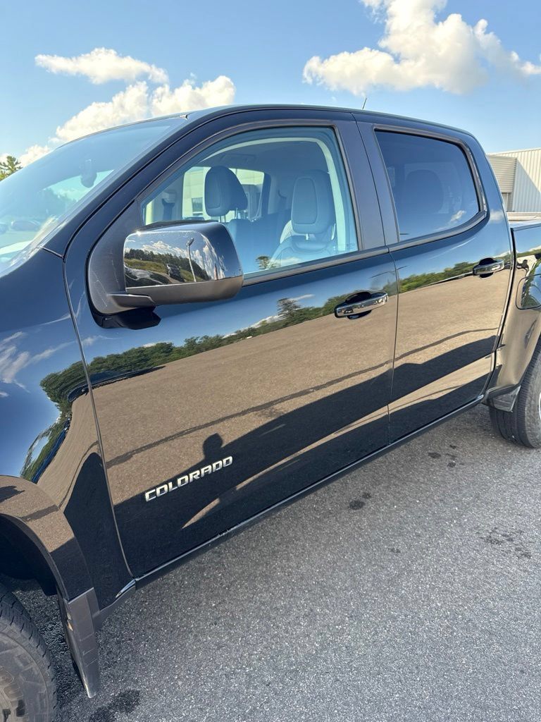 Used 2017 Chevrolet Colorado Z71 AWD/4WD image 26