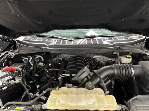 Used 2021 Ford F150 Platinum w/ FX4 Off-Road Package image 45