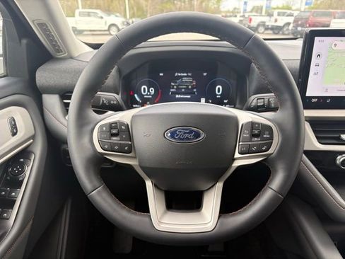 New 2026 Ford Explorer Active w/ Active Comfort Package image 14