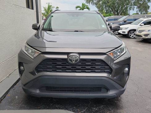 Used 2019 Toyota RAV4 XLE Premium FWD image 2