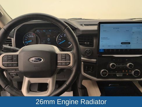 Certified 2023 Ford Expedition XLT image 21