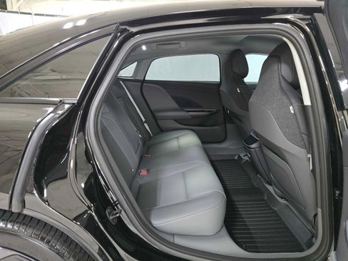 Used 2025 Lucid Air Touring AWD/4WD image 12