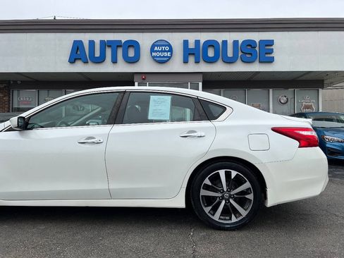 Used 2016 Nissan Altima 2.5 SR FWD image 35