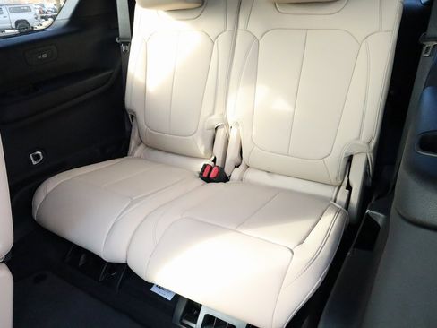 New 2025 Jeep Grand Cherokee L Limited image 14