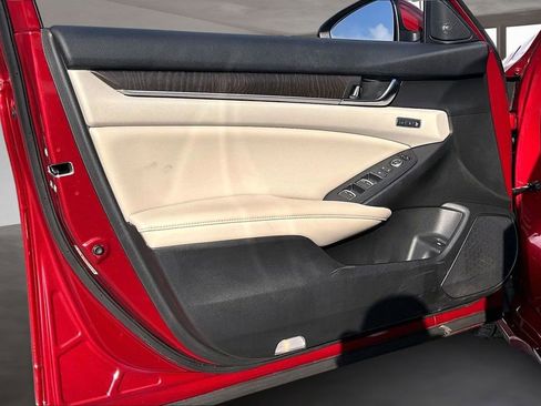 Used 2020 Honda Accord Touring image 20