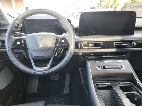 New 2025 Lincoln Aviator Reserve w/ Equipment Group 201A image 17
