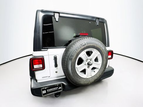 Used 2019 Jeep Wrangler Unlimited Sport S AWD/4WD image 6