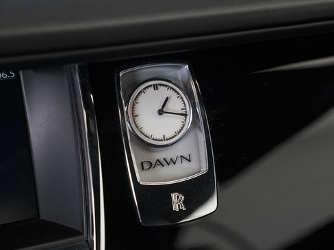 Used 2020 Rolls-Royce Dawn image 38