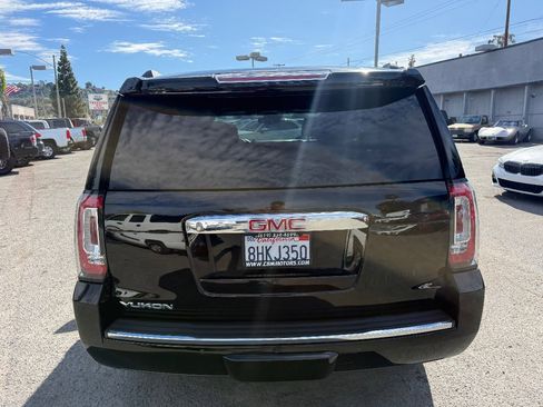 Used 2019 GMC Yukon Denali image 10