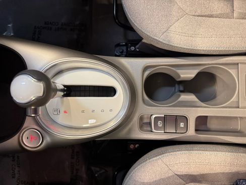 Used 2016 Kia Soul EV FWD image 17