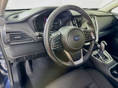 Used 2025 Subaru Outback Premium AWD/4WD image 9