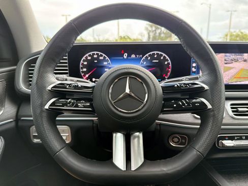 Certified 2026 Mercedes-Benz GLS 450 4MATIC image 31