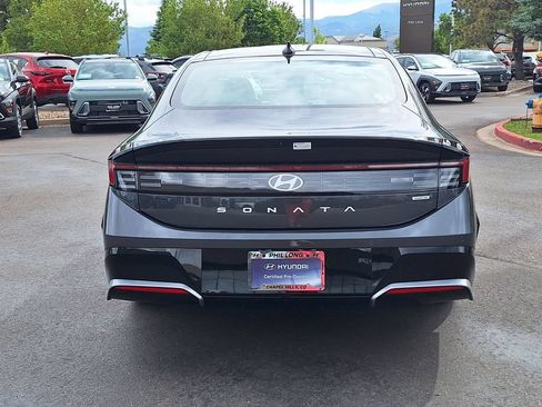 New 2025 Hyundai Sonata Limited FWD image 4
