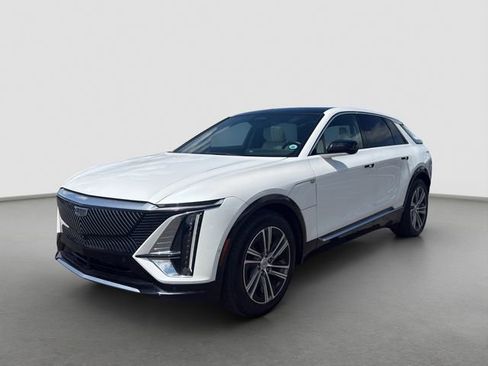 Used 2024 Cadillac Lyriq Luxury AWD/4WD image 1