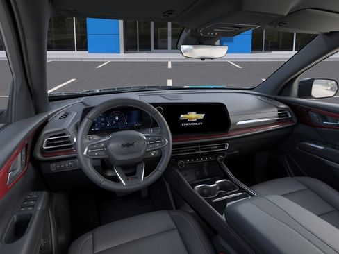 New 2026 Chevrolet Traverse Z71 w/ Driver Confidence Package AWD/4WD image 4