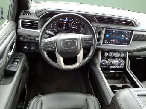 Used 2021 GMC Yukon XL Denali AWD/4WD image 14