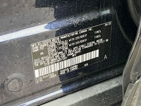 Used 2025 Toyota RAV4 XLE image 28