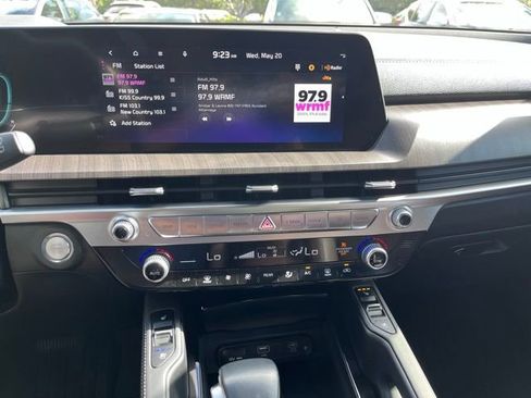 Used 2023 Kia Telluride EX w/ EX Captain's Chair Package FWD image 11