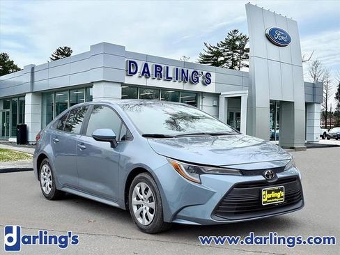 Used 2023 Toyota Corolla LE image 3