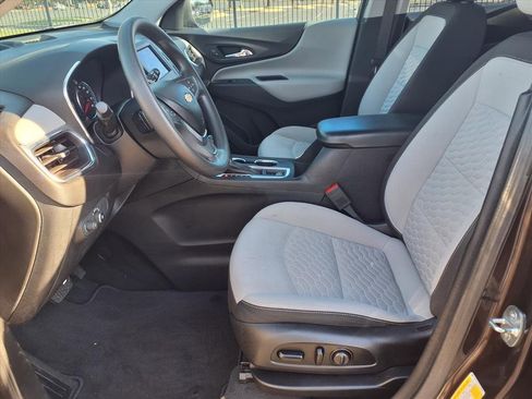 Used 2020 Chevrolet Equinox LT image 8