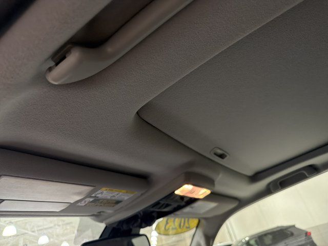 Used 2023 Toyota 4Runner TRD Off-Road Premium w/ Moonroof Package AWD/4WD image 10