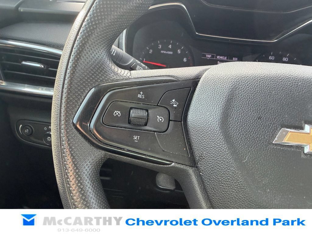 Used 2022 Chevrolet TrailBlazer LT w/ Convenience Package FWD image 12
