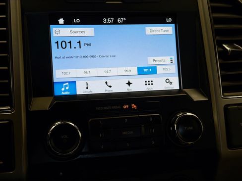 Used 2017 Ford F150 Lariat RWD image 9