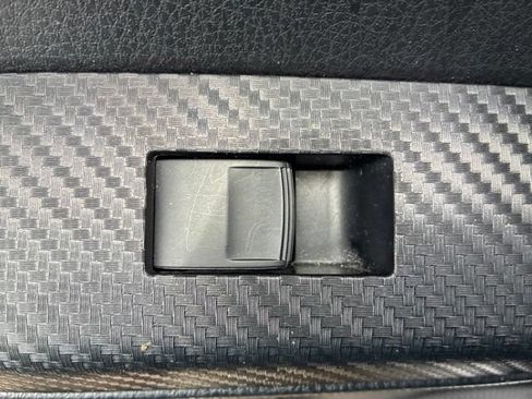 Used 2015 Toyota RAV4 Limited w/ Outdoor Package AWD/4WD image 19