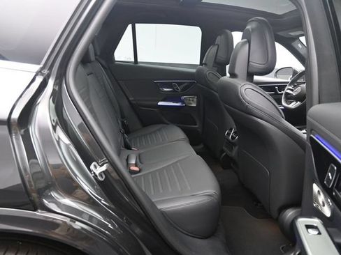 Used 2026 Mercedes-Benz GLC 300 image 27