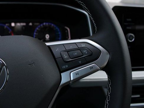 New 2025 Volkswagen Taos SEL image 11