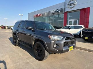 Used 2021 Toyota 4Runner SR5 Premium w/ Moonroof Package AWD/4WD video 1