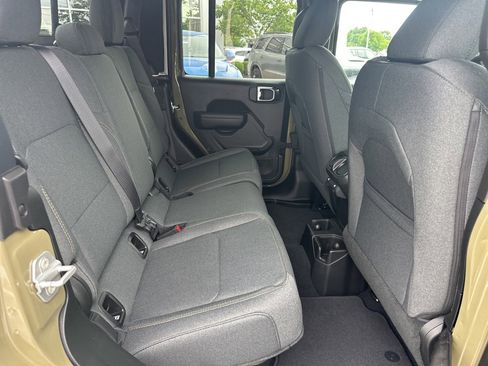 New 2025 Jeep Gladiator Sport image 47