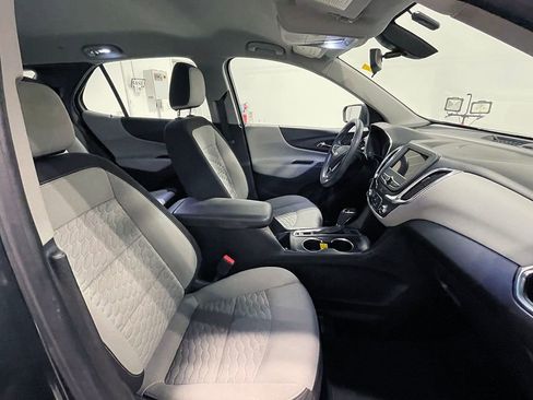 Used 2019 Chevrolet Equinox LS image 26