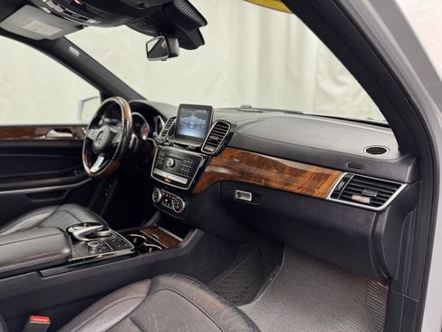 Used 2018 Mercedes-Benz GLS 550 4MATIC w/ Driver Assistance Package image 40