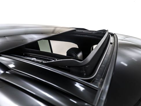 Used 2024 Land Rover Defender 110 X image 22