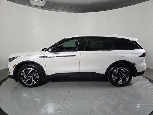 New 2026 Lincoln Nautilus Premier w/ Jet Appearance Package image 8